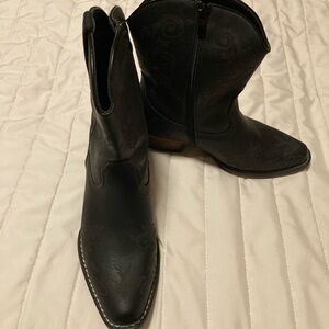 Dream Pairs cowgirl boots square toe